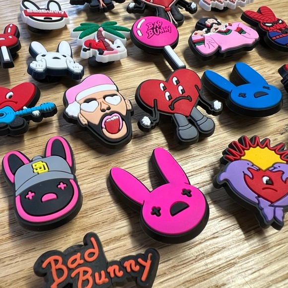 21 Bad Bunny Croc Charms assortment - Picture 4 of 4